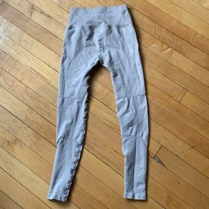 Alphalete r6 size small